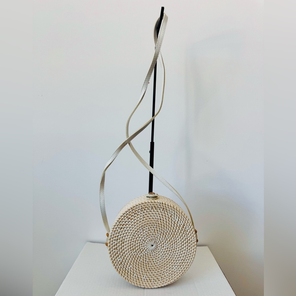 Authentic White Rattan Crossbody Bag from Bali 🌴 - Picture 2 of 4